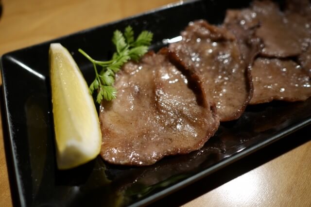 肉の卸問屋アオノ 訳あり牛タン塩ダレ仕込み切り落とし